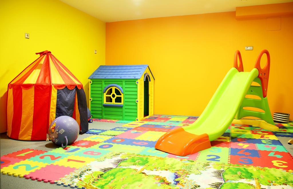 Apartaments Els Llacs Bordes d'Envalira ภายนอก รูปภาพ